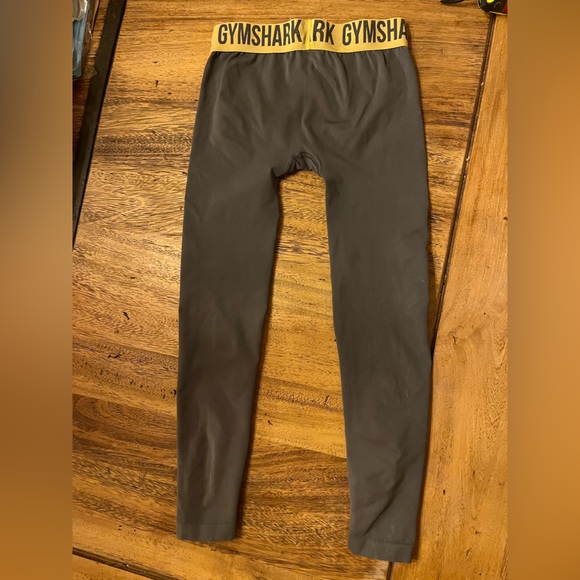 Gymshark Pants - Gymshark Gray Leggings with Gold Waistband